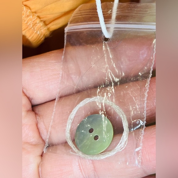 STITCHDROP women’s dress size Med
100% cotton
20” pit to pit
free on waist - Picture 9 of 12